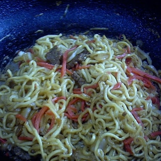 インスタントラーメン使用のやきそば